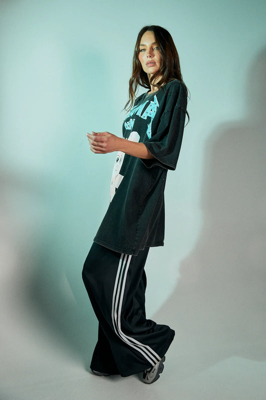 KARMA QUEEN TEE - BLACK ACID WASH