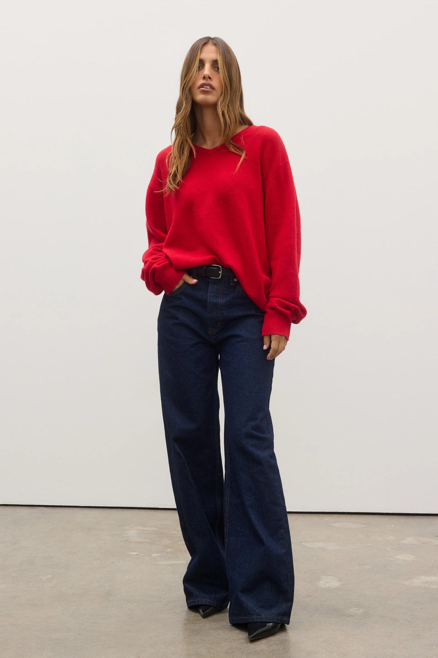 BILLIE V NECK SWEATER - CHERRY RED