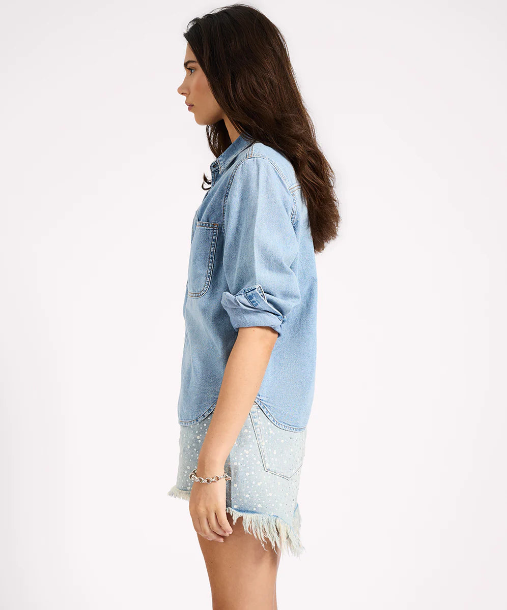 NIXIE CLASSIC FIT DENIM SHIRT - FLEETWOOD