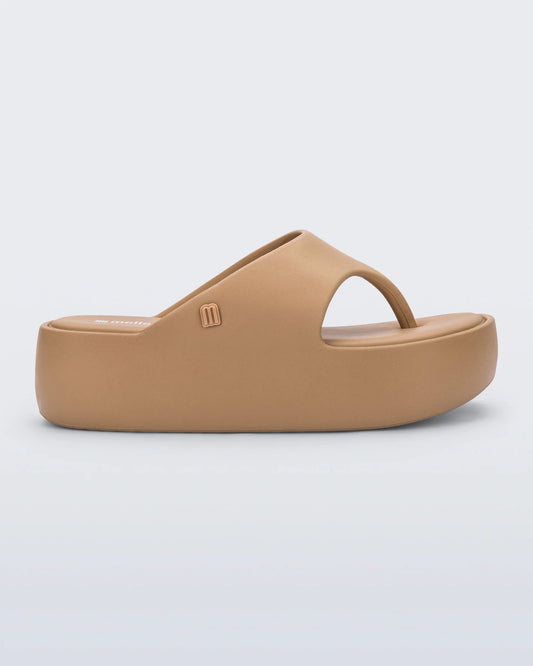 MELISSA FREE PLATFORM THONG - DARK BEIGE