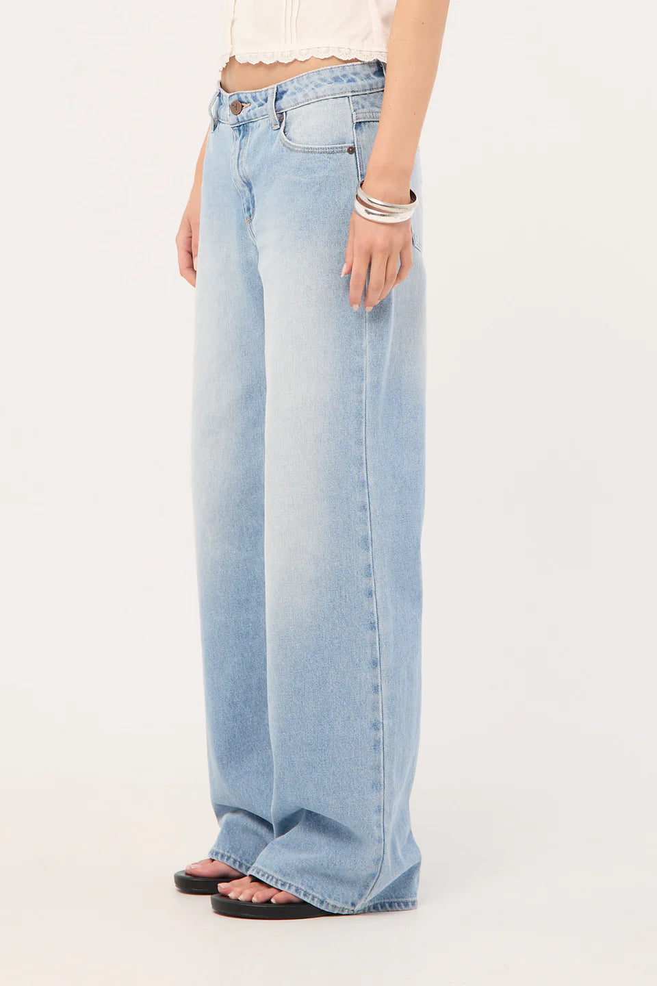 99 LOW BAGGY KAIA WORN