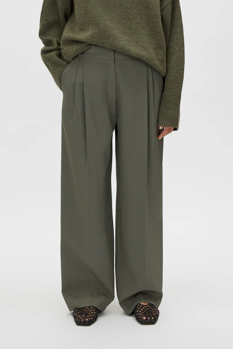 ANNICK PANT - SACRAMENTO GREEN