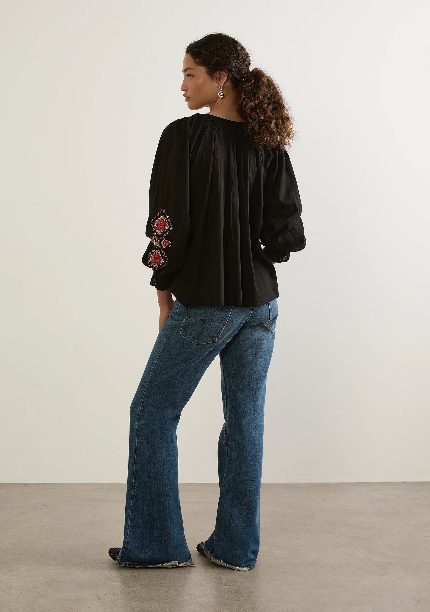DEMI BLOUSE - BLACK W-TP-26390