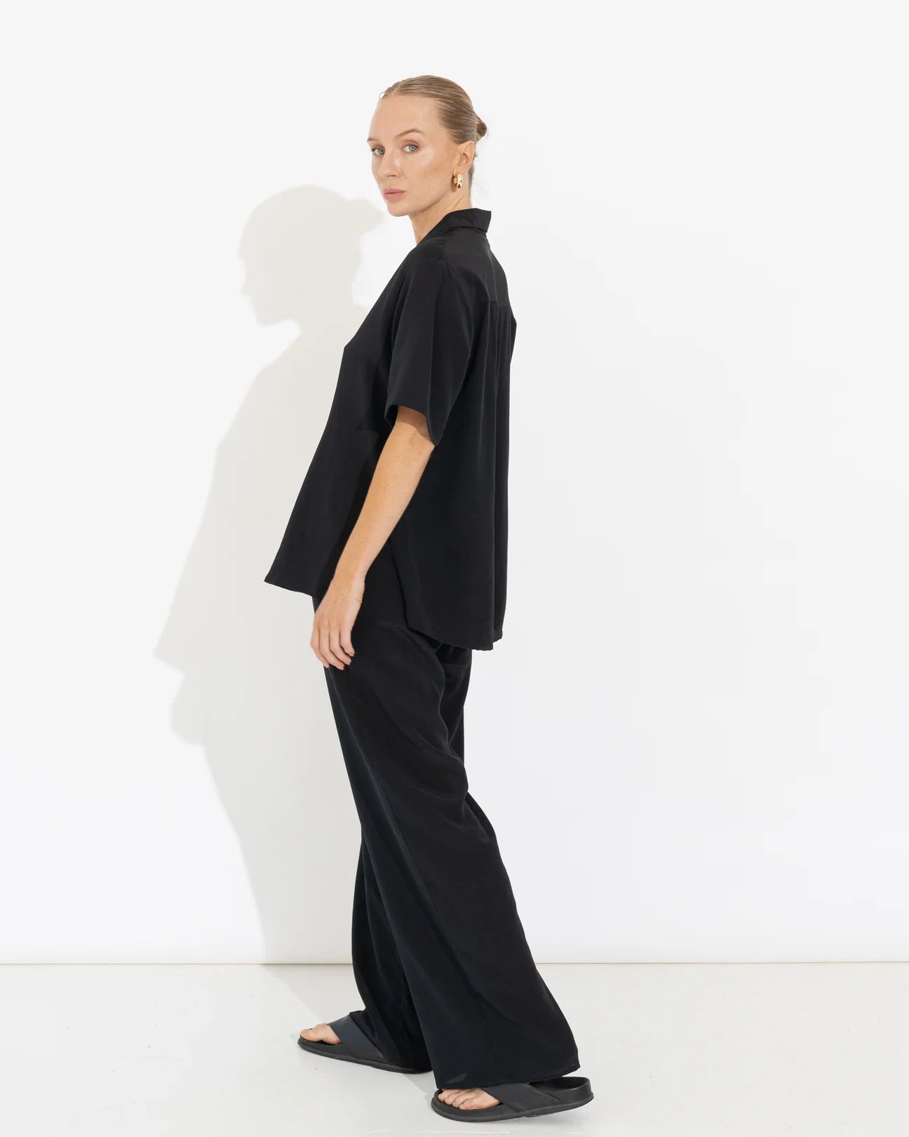 PALOMA SHORT SLEEVE SHIRT - BLACK