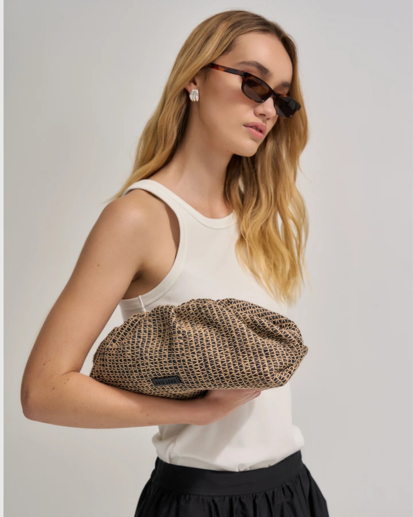 RHI CLUTCH - RAFFIA STRIPE