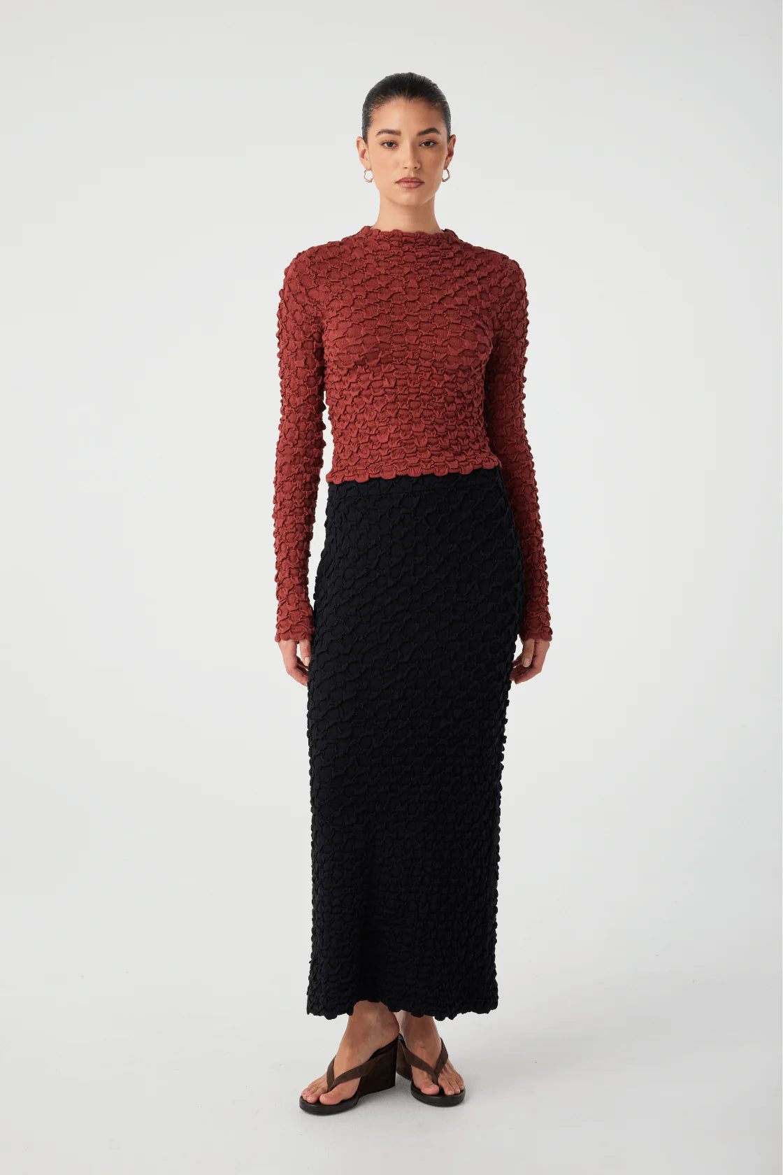 SUVI HIGH NECK TOP - HALF RED