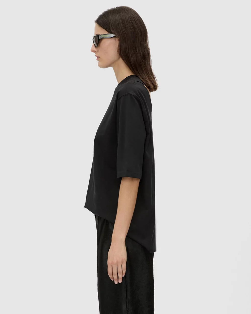 BRIAR CUT OUT TEE - BLACK