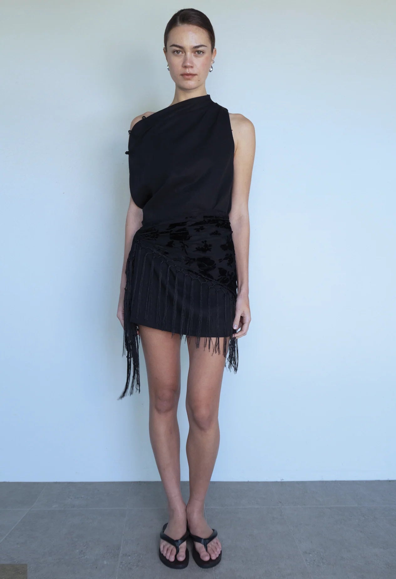 MANON ASYM SCARF MINI DRESS-BLACK