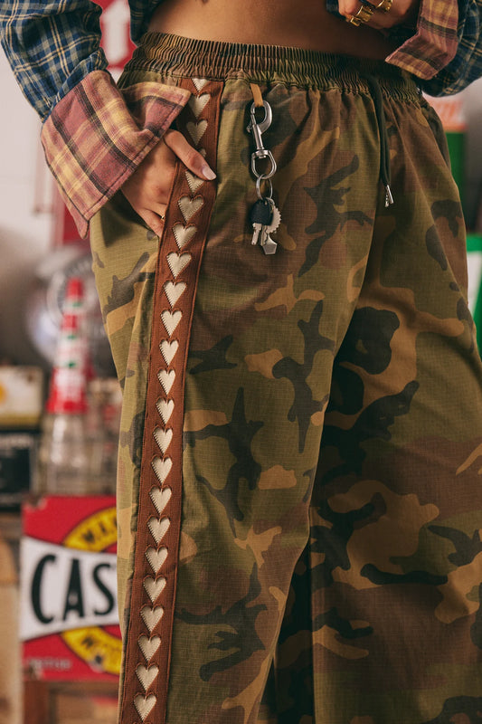 THE RAVING HEARTS PANTS - CAMO DRILL