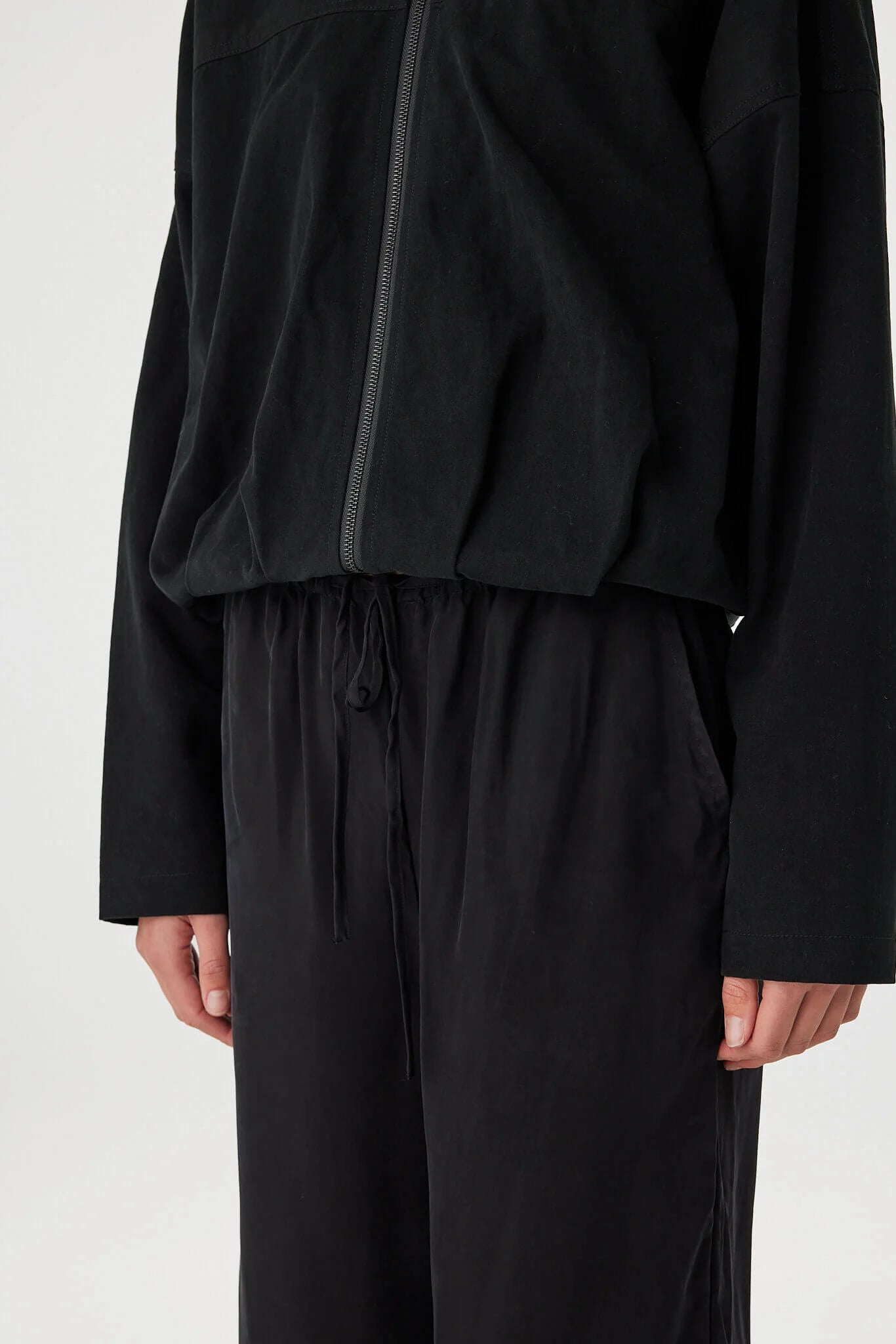 WREN BOMBER JACKET - BLACK 1X0032