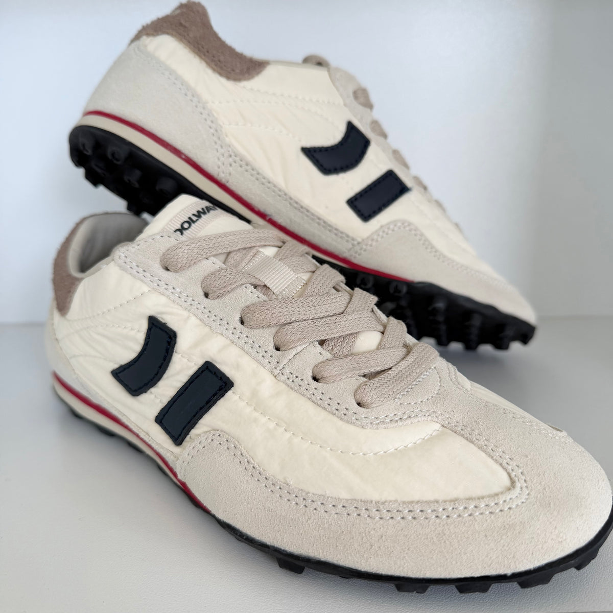 CROSS - WHITE