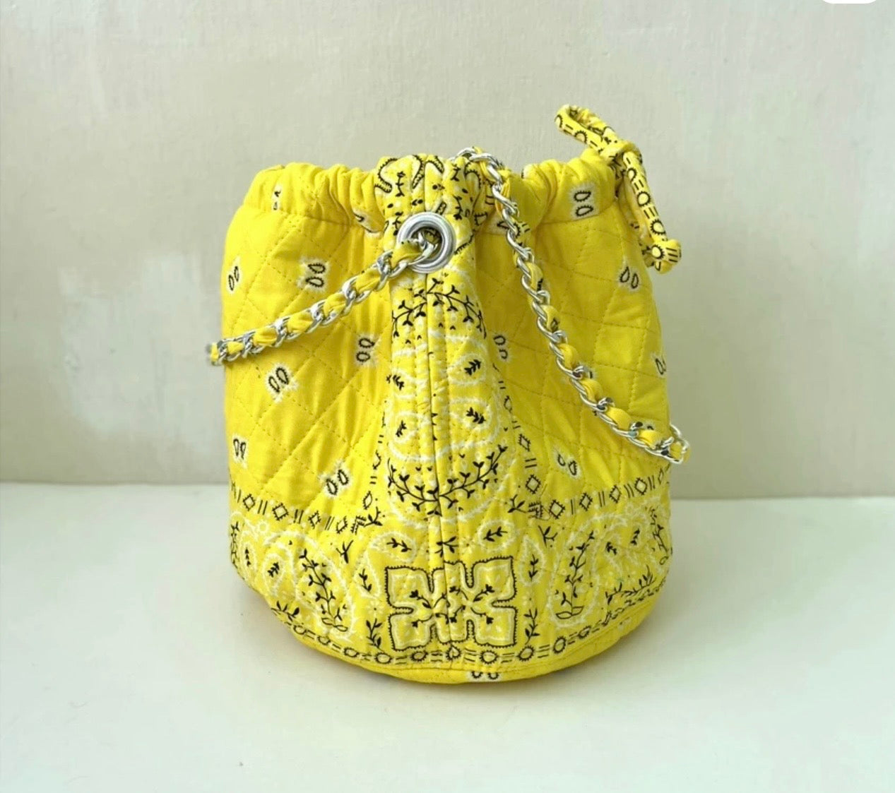 BANDANA BUCKET BAG