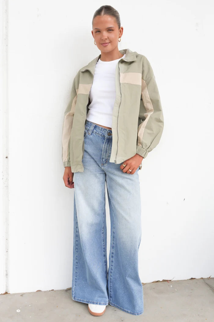 681-3 SAGE/BEIGE WINDBREAKER