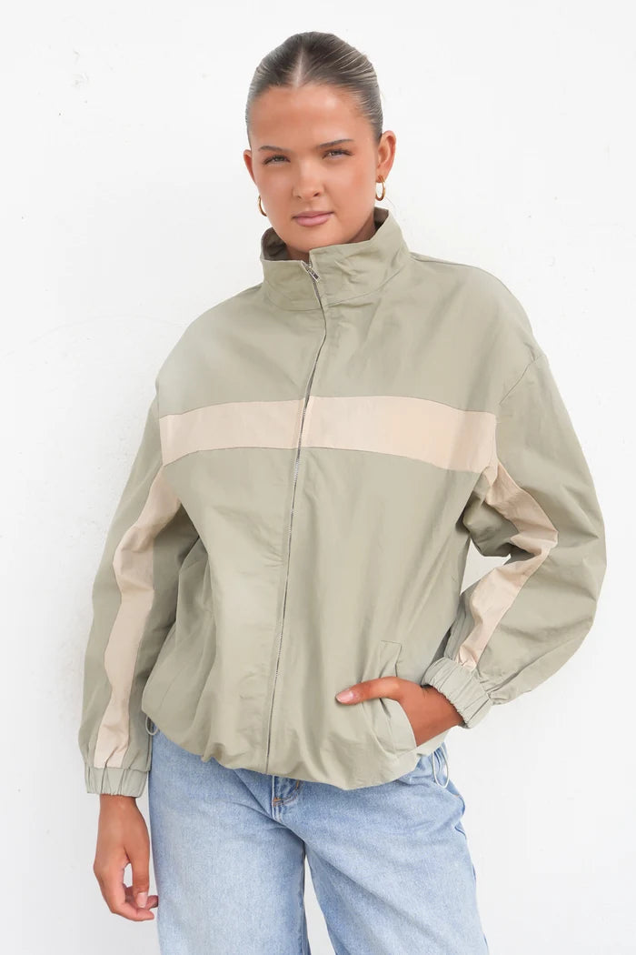 681-3 SAGE/BEIGE WINDBREAKER
