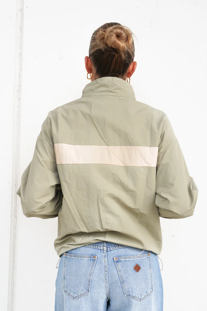 681-3 SAGE/BEIGE WINDBREAKER