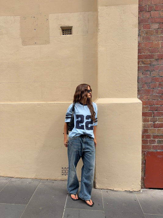 22 MOTION TEE - POWDER BLUE/NAVY