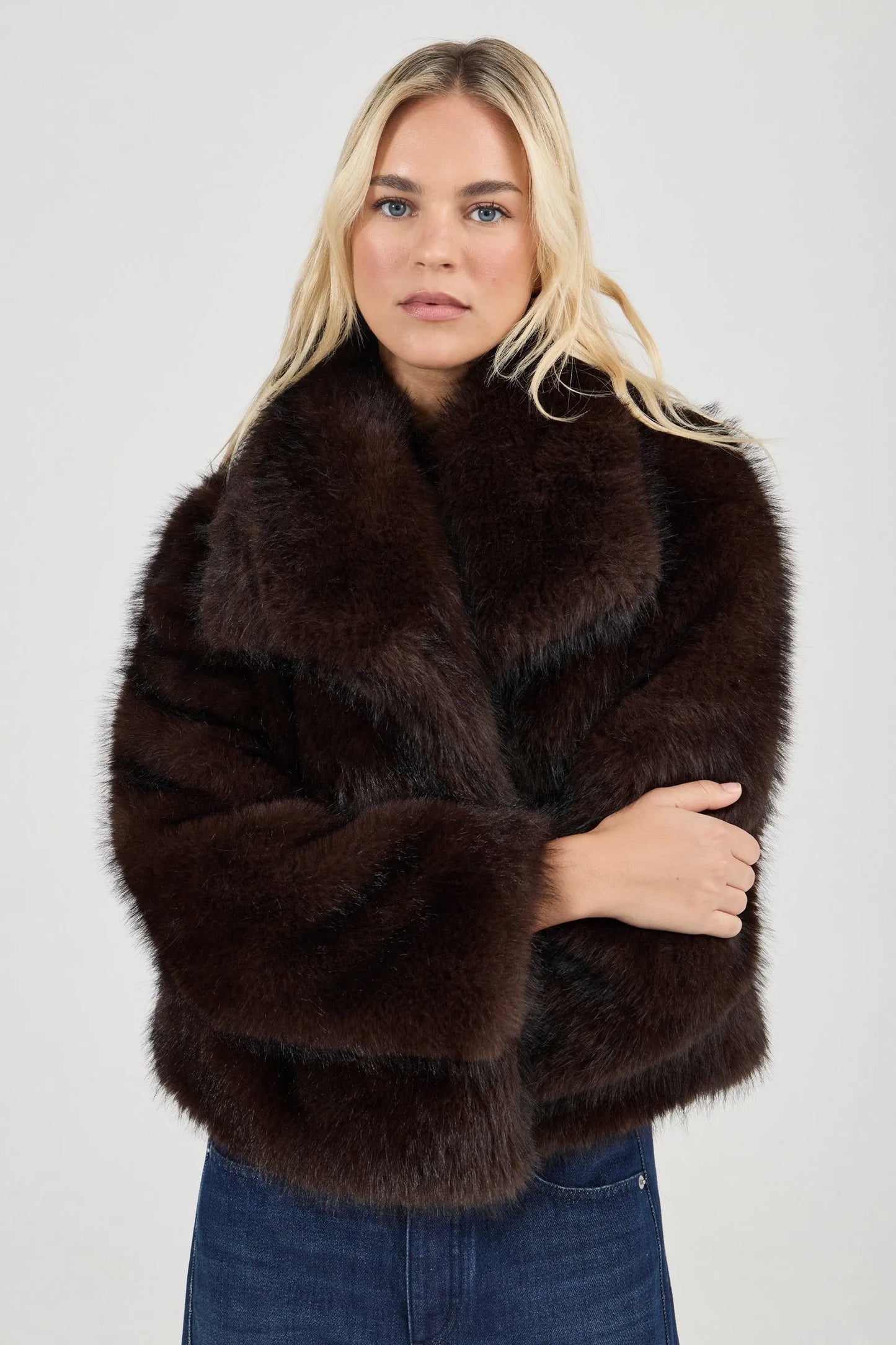 MILA JACKET -ESPRESSO (R62A01)