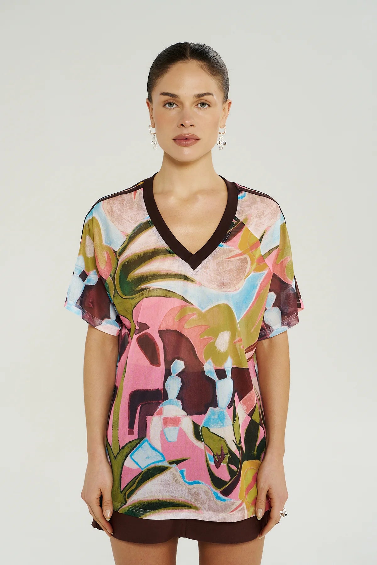 V NECK MESH TEE-WONDERLAND