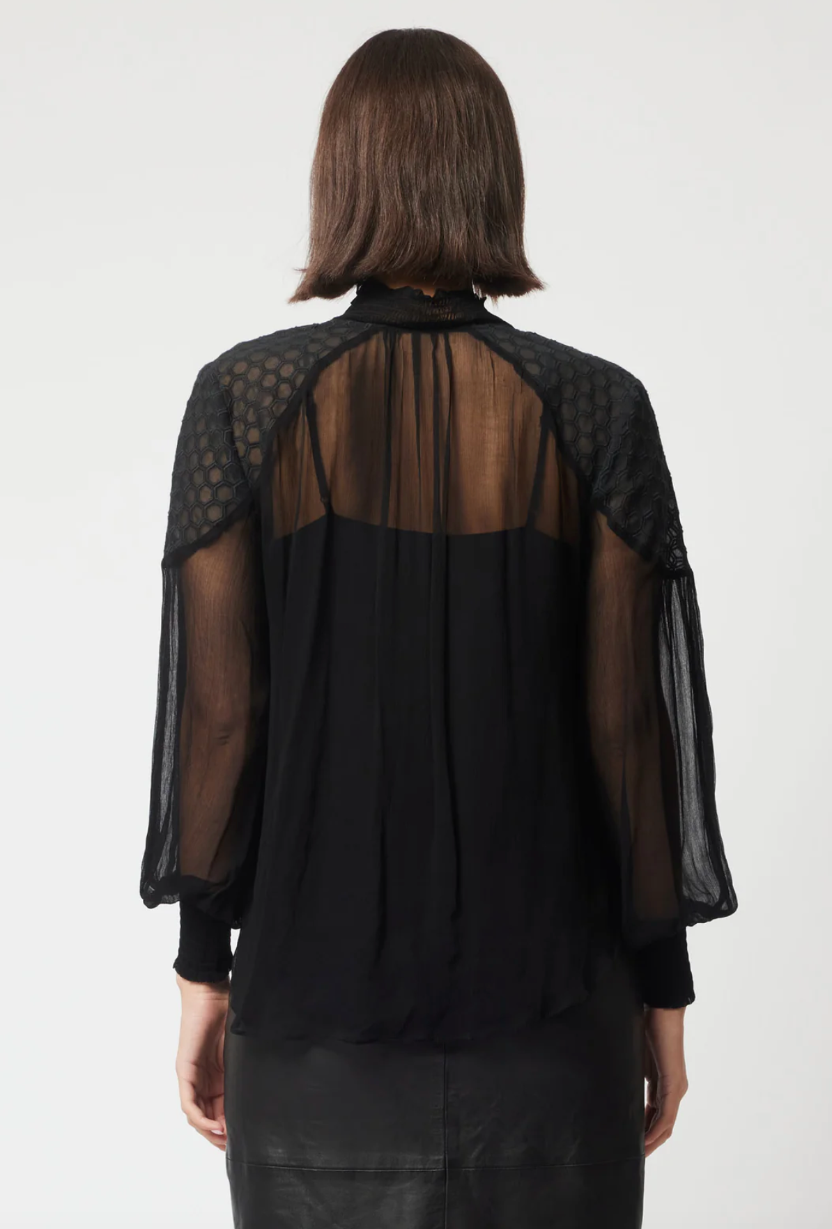 OW21707BLK - PHOENIX VISCOSE BLOUSE