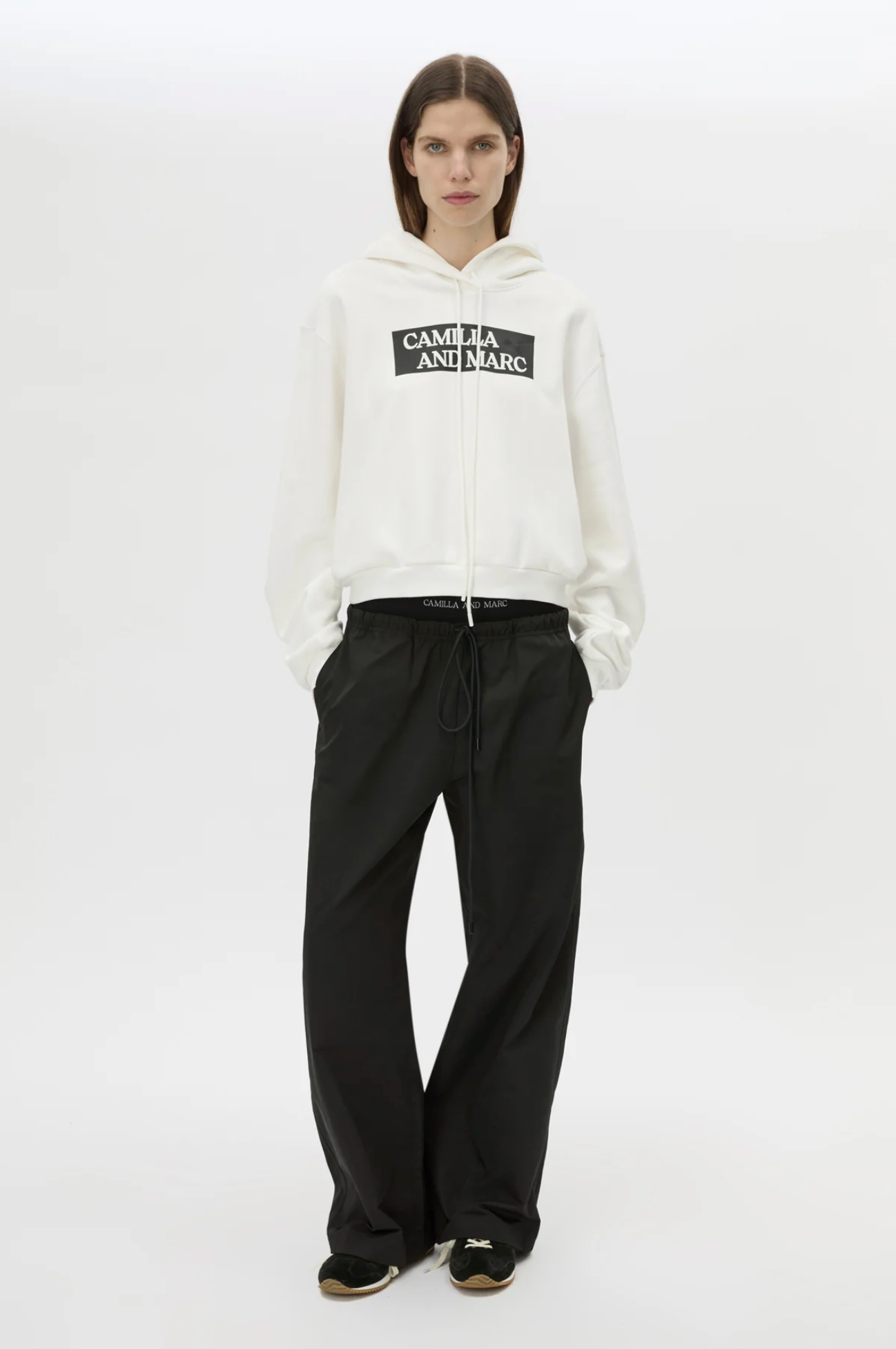 CARMONT GRAPHIC HOODIE - SOFT WHITE