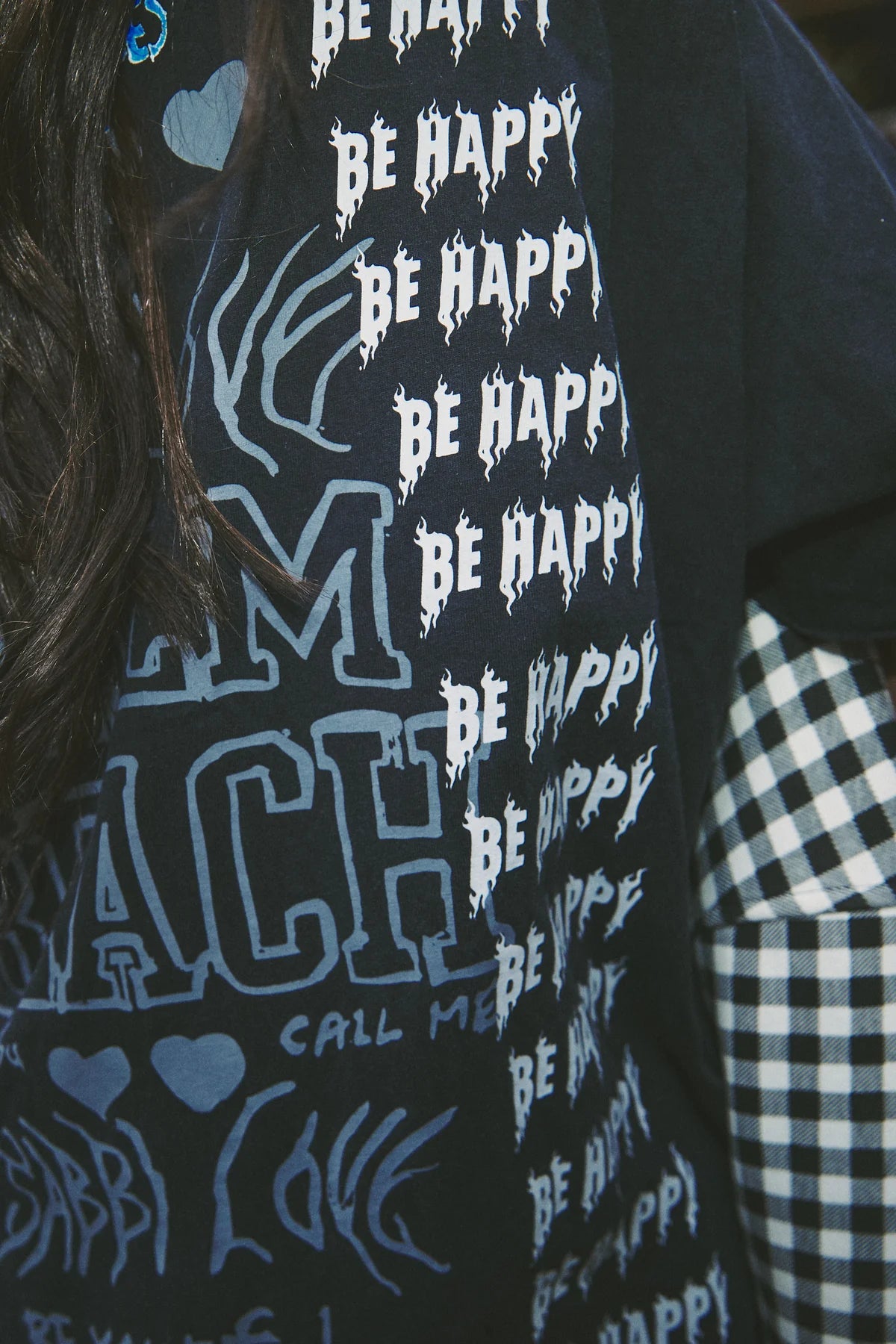 THE BE HAPPY REGULAR FIT TEE - BLACK