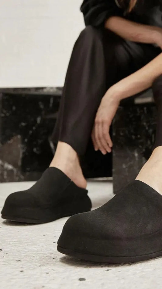PHOEBE - BLACK NUBUCK
